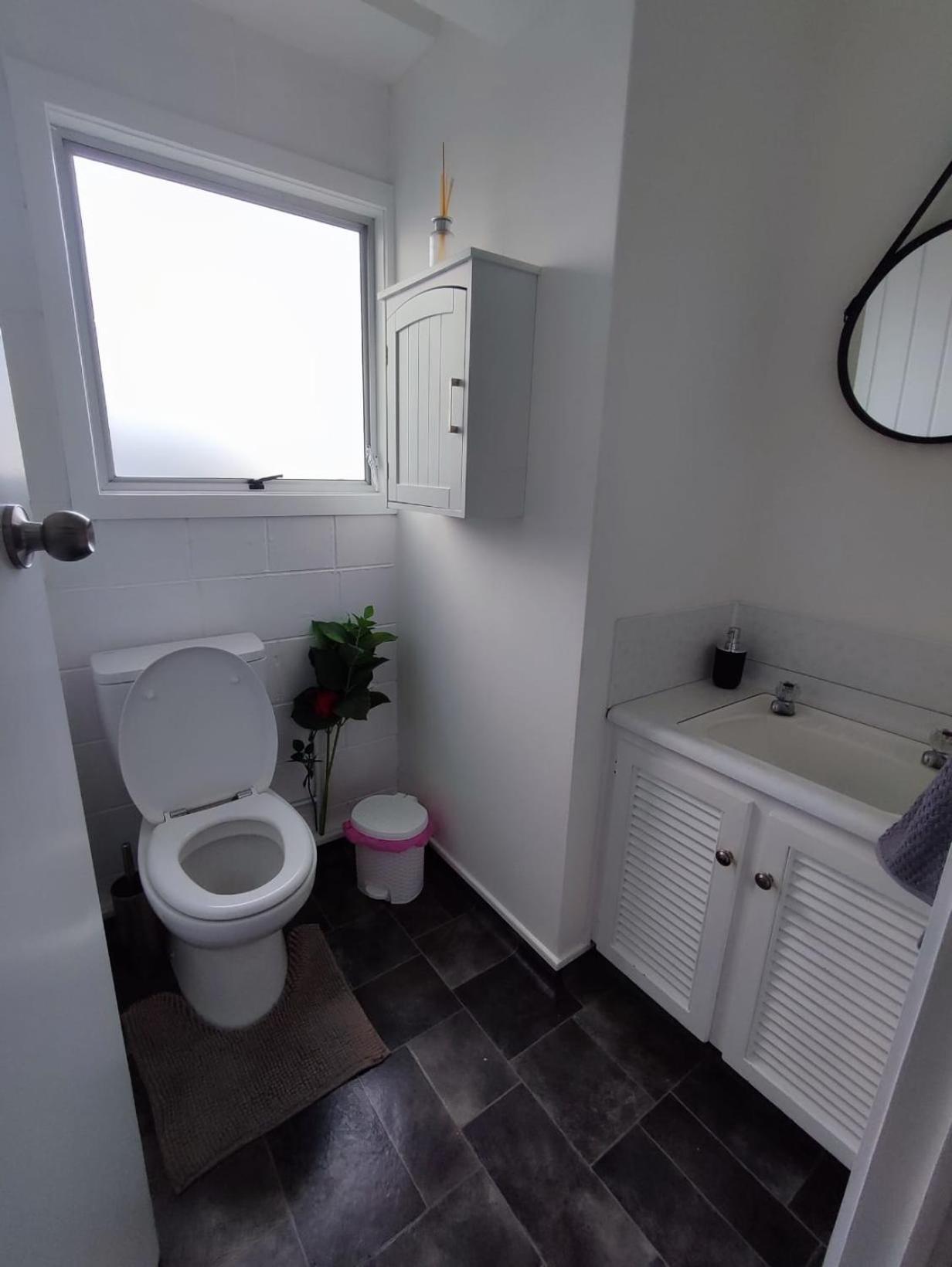Home With Sea Views 新普利茅斯 外观 照片